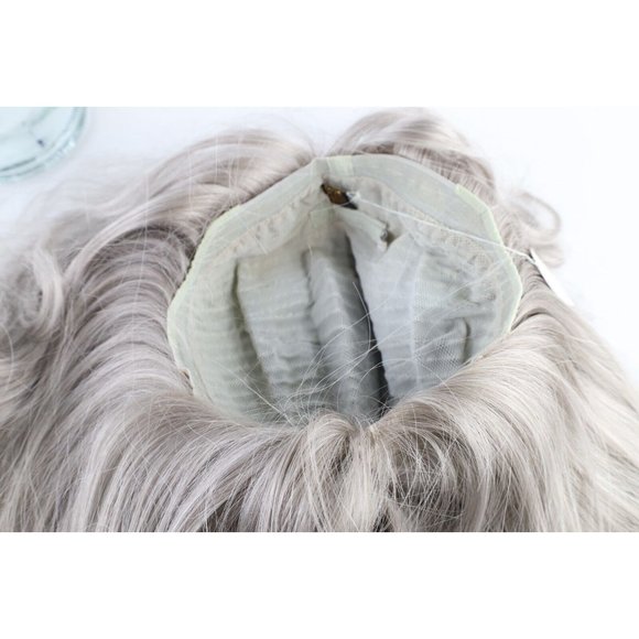 Deadstock Vintage 70s Womens Size Regular Japan Kanekalon Hair Wig Gray Silver main image 5